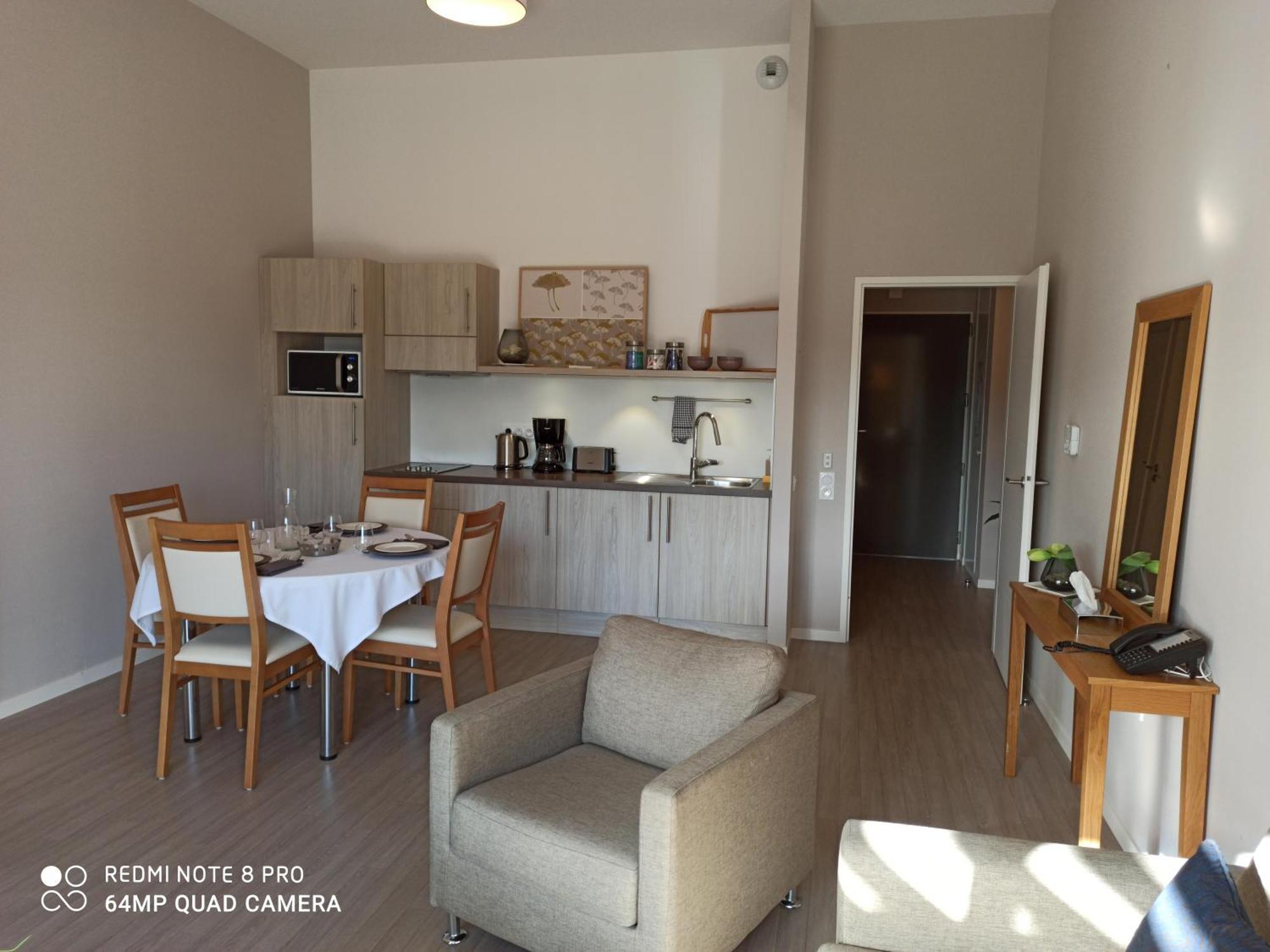 Domitys - Le Manoir Apartment Perignat-les-Sarlieve Room photo